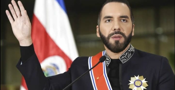 Aprueban reelección indefinida del presidente en El Salvador