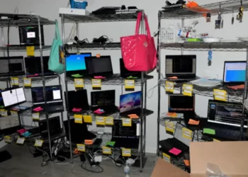 Mujer de Arizona ayudó a hackers norcoreanos a infiltrarse en empresas de EUA