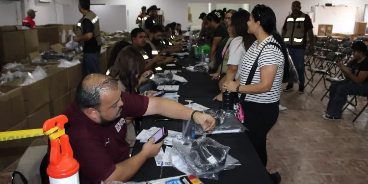 Se entregarán más de 31 mil uniformes escolares gratuitos en SLRC 