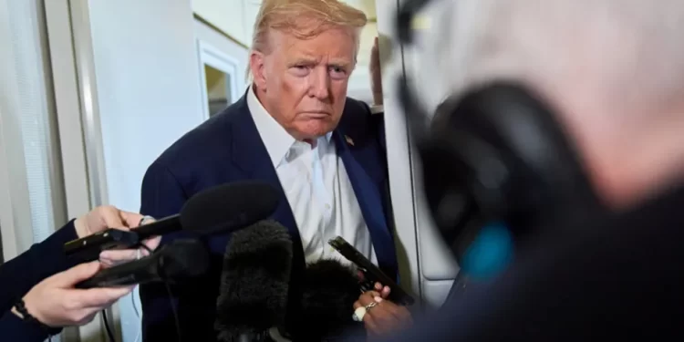 Trump da contratos millonarios para cazar migrantes… a sus patrocinadores de campaña