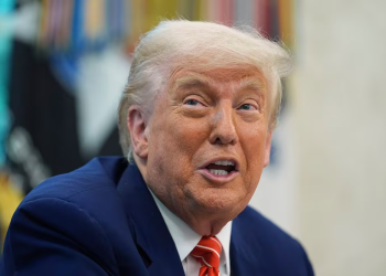 Trump se burla de migrantes que serán trasladados al centro Alligator Alcatraz: “Les enseñaremos a huir de un caimán”, dice