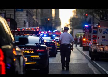 Tiroteo en NY deja al menos 5 muertos en edificio que alberga a la NFL; el atacante murió en el incidente