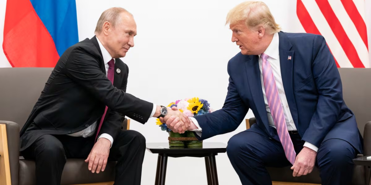 Trump y Putin hablan por teléfono durante una hora sobre la guerra en Ucrania