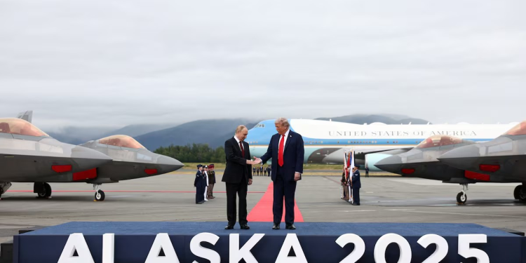 Putin y Trump se reúnen en Alaska mientras Ucrania y Europa contienen el aliento