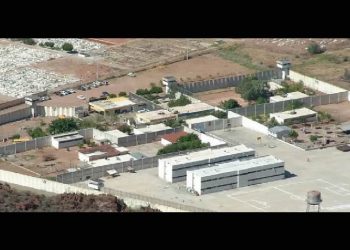 Realizan cateo en el CERESO de Guaymas; decomisan objetos prohibidos para la población interna