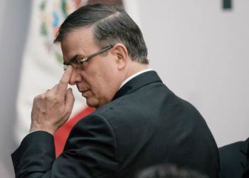 Ebrard aprovecha la crisis de Adán y Monreal para fortalecer su posición al interior de Morena