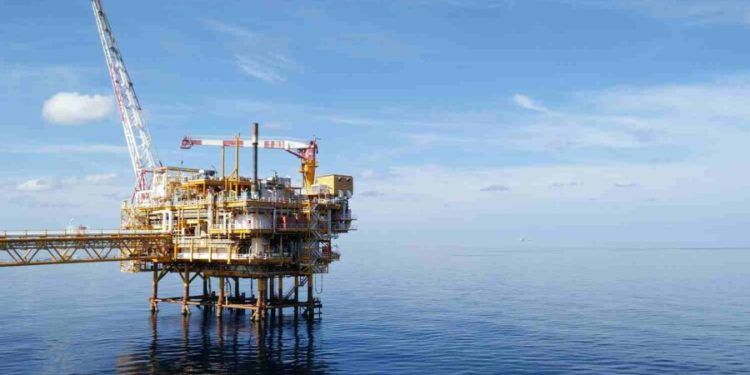 México aborda proyectos de exportación de GNL con administración Trump