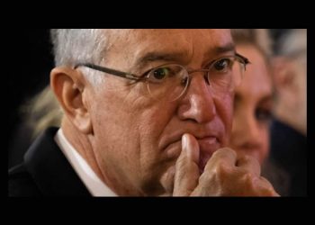 Ricardo Salinas Pliego deja de ser el quinto hombre más rico de México