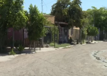 Sujeto Detenido por Presuntamente Amenazar de Muerte con un Arma a su Vecino en Hermosillo