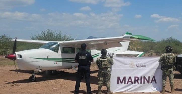Intercepta Marina avioneta con presunta metanfetamina en Cajeme