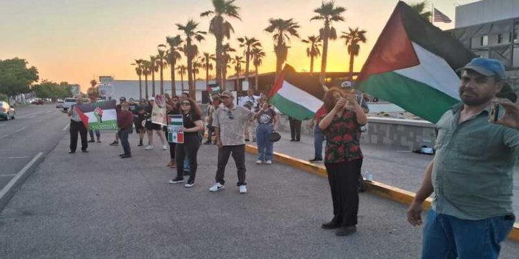 Sonora con Palestina. Cacerolazo frente al consulado de EEUU en Hermosillo