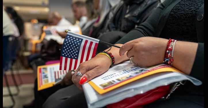 Solicitantes a la ciudadanía estadounidense tendrán que cumplir requisitos más amplios para demostrar “buen carácter moral”