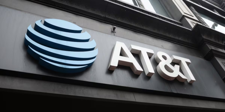 AT&T planea retirarse de México tras diez años sin conquistar el mercado