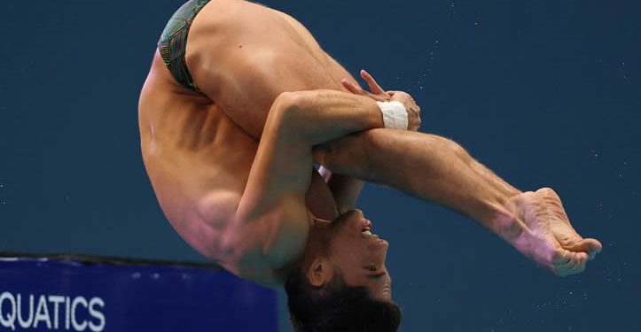 Mexicano deja fuera del medallero a los chinos con espectacular cuádruple mortal y medio