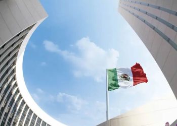 Hermanos e hijos de legisladores, excandidatos y exjuzgadores, entre los 1,224 asesores del Senado