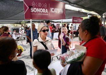 Beneficia “Sonora Atiende” a familias de la colonia Altares, con servicios gratuitos