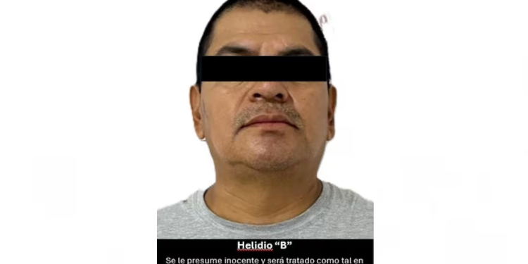 Detienen en Huatabampo, a pasajero de autobús; transportaba un cañón, mecanismos de armas de alto poder y cartuchos