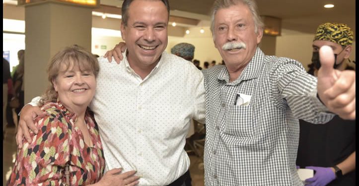 Apoya Toño Astiazarán la salud de adultos mayores