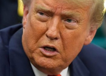 Corte de apelaciones de EU declara inconstitucionales aranceles de Trump; se mantienen, responde el Presidente