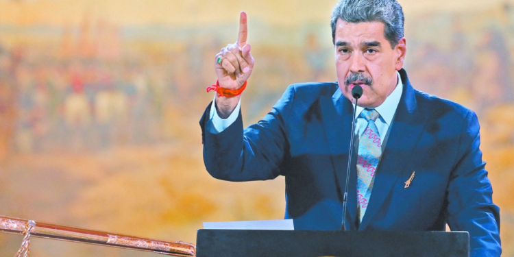 Maduro despliega 4.5 millones de milicianos