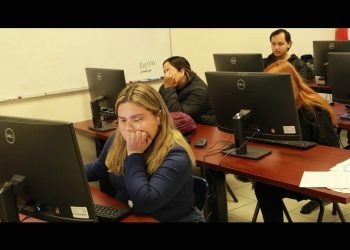 Convoca UNISON a alumnos próximos a terminar su carrera y a ex alumnos a realizar examen de titulación