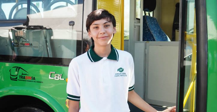 Agradecen a Durazo usuarios beneficiados con nuevas unidades de transporte