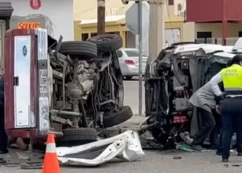 Chocan Patrulla de Policía Municipal y Pickup en Bulevar Vildósola en Hermosillo; Esto Pasó