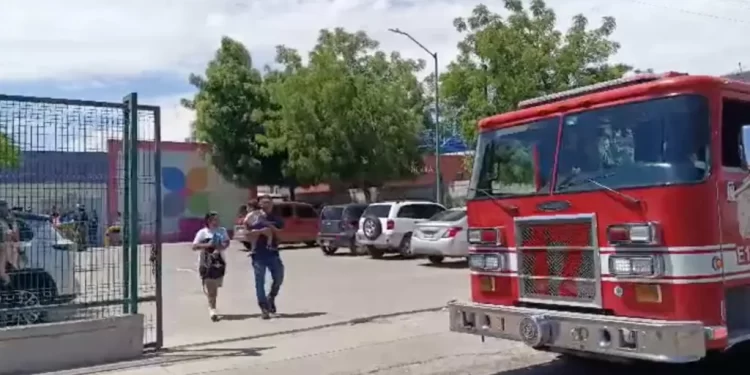 Incendio en Guardería de Hermosillo; Bomberos Evacúan a 155 Niños