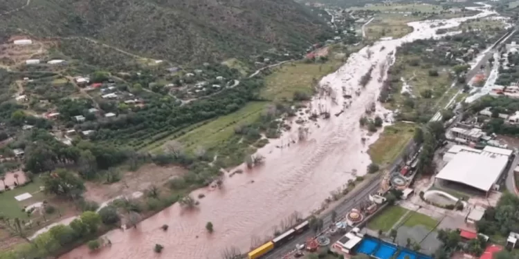 Dejan lluvias daños y beneficios en Sonora