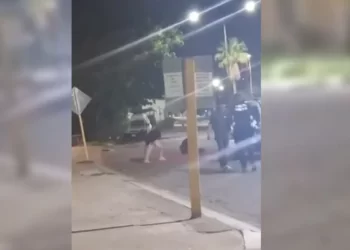Policía municipal fue agredido por dos jóvenes en Hermosillo; ya hay un sujeto detenido