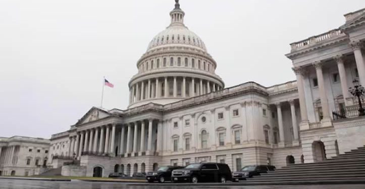 Inicia cierre de gobierno en EU; el primero en siete años