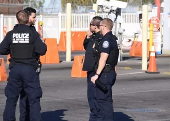 ¿Qué pasa si te niegas a que un agente CBP revise tu celular al cruzar a Estados Unidos?