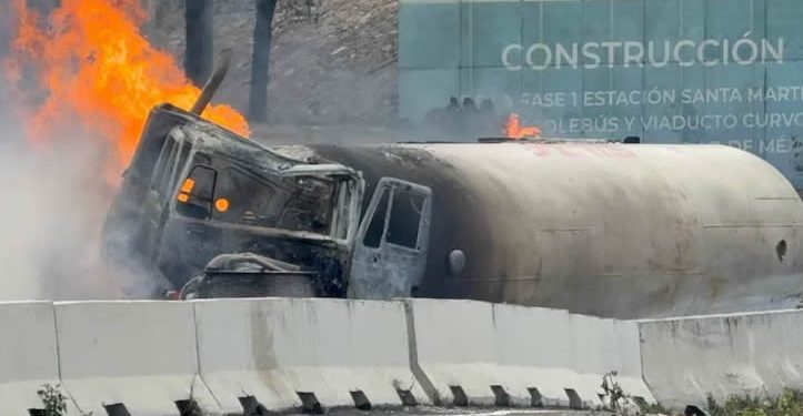 Sube a 17 el número de fallecidos tras explosión de pipa en Iztapalapa