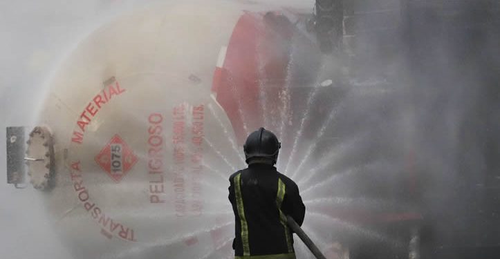 Sube a 22 cifra de muertes por explosión de pipa de gas en Iztapalapa