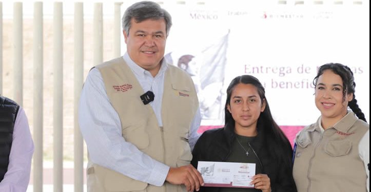 Mil 500 nuevos beneficiarios en Sonora reciben su tarjeta del programa Jóvenes Construyendo el Futuro