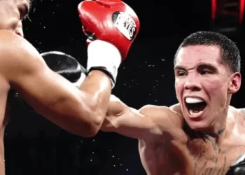 Óscar Valdez vence a Ricky Medina por decisión unánime en su regreso a Sonora