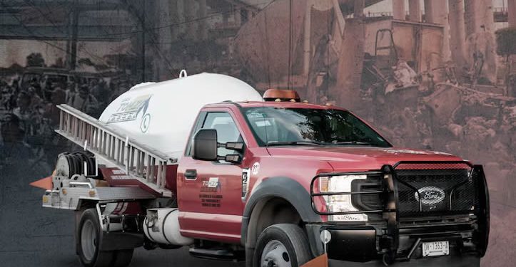 Suman dos personas muertas por explosión de pipa en Iztapalapa: nuevo corte contabiliza 13 víctimas