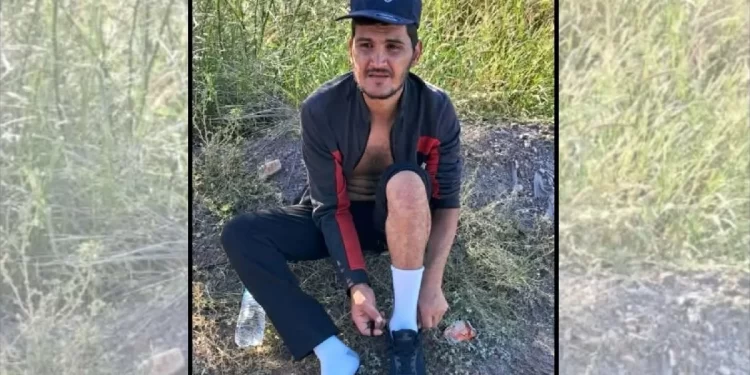 Buscan a familiares de joven que va caminando de Sonora a Sinaloa