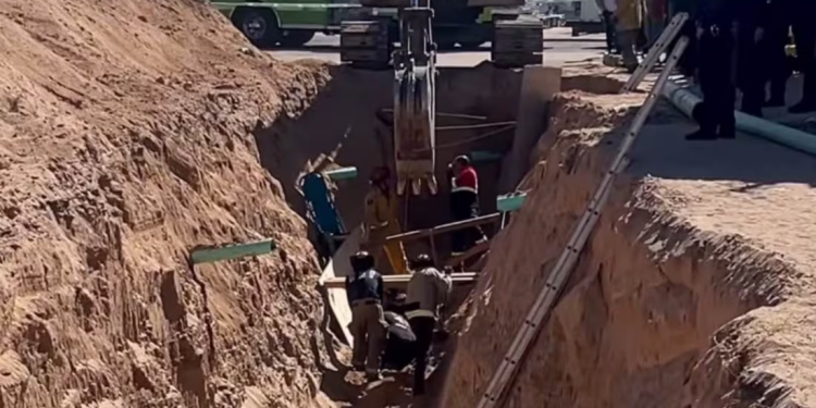 Derrumbe en obra de drenaje en Sonora deja un trabajador muerto y otro herido