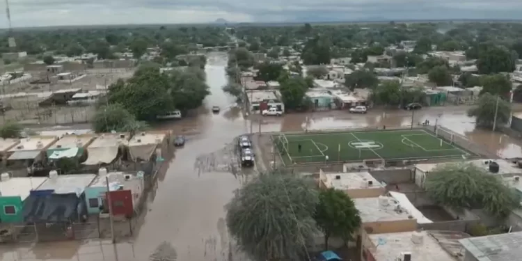 Socavón Tapado con Llantas en Cananea Volvió a Reabrirse tras Paso de “Raymond” en Sonora