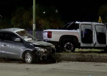 Dos mujeres resultan lesionadas tras aparatoso choque en Hermosillo
