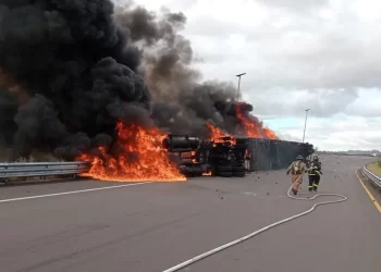 Detienen a Dos Personas por Transportar Presunto Hidrocarburo Ilegal en Carretera Guaymas-Hermosillo