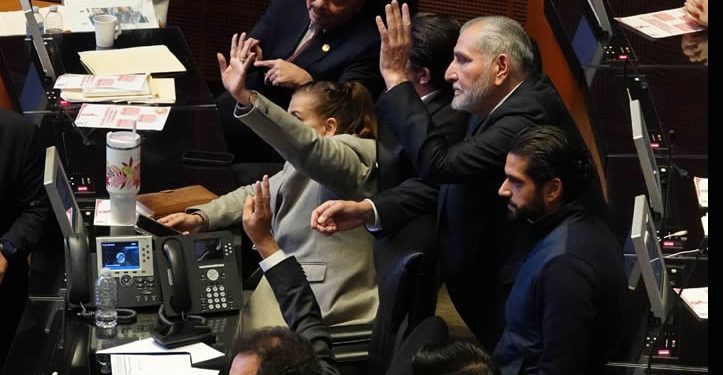 Remata Senado en tres horas reforma a la Ley de Amparo… pasa a Sheinbaum