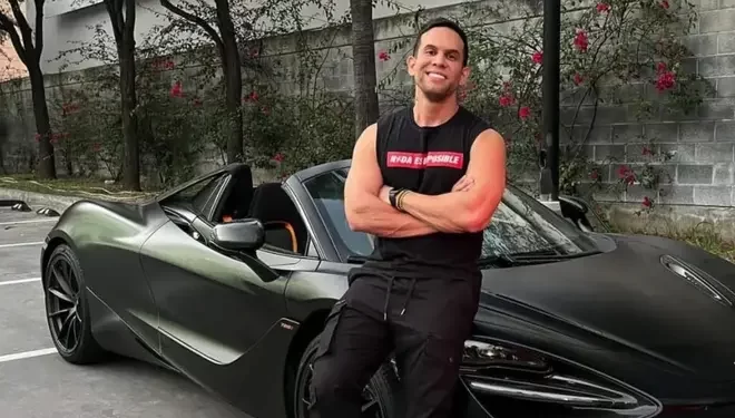 Cómo se hizo rico Alfredo Valenzuela, el influencer de Sonora que ostenta su vida de lujo en las redes