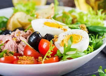 Nutrióloga explica por qué variar tus alimentos puede alargar la vida: ‘La meta es comer un arcoíris diario’