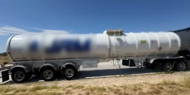 Detienen a Dos Personas por Transportar Presunto Hidrocarburo Ilegal en Carretera Guaymas-Hermosillo