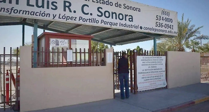 Expulsan a dos alumnos del Conalep por dar a beber sustancia tóxica a un compañero en SLRC