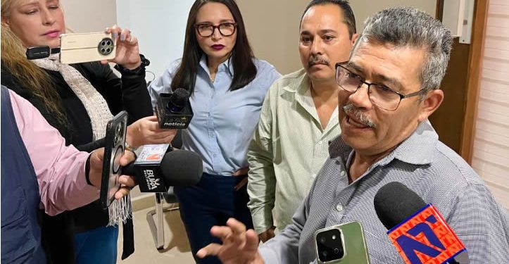 Solicitan habitantes de Nacozari se concluya construcción de presa El Centenario.