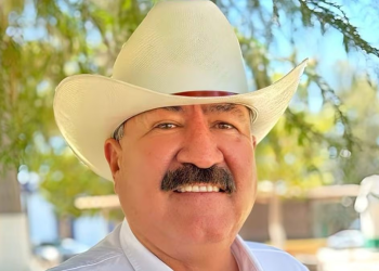 Alcalde de Ures, Gastón Rodríguez, reta a golpes a activista opositor a presa en Río Sonora