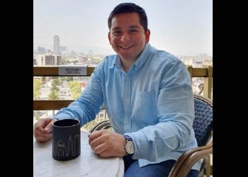 Con menos de un año en el cargo presenta renuncia el titular del Órgano de Control Interno de la FGJE